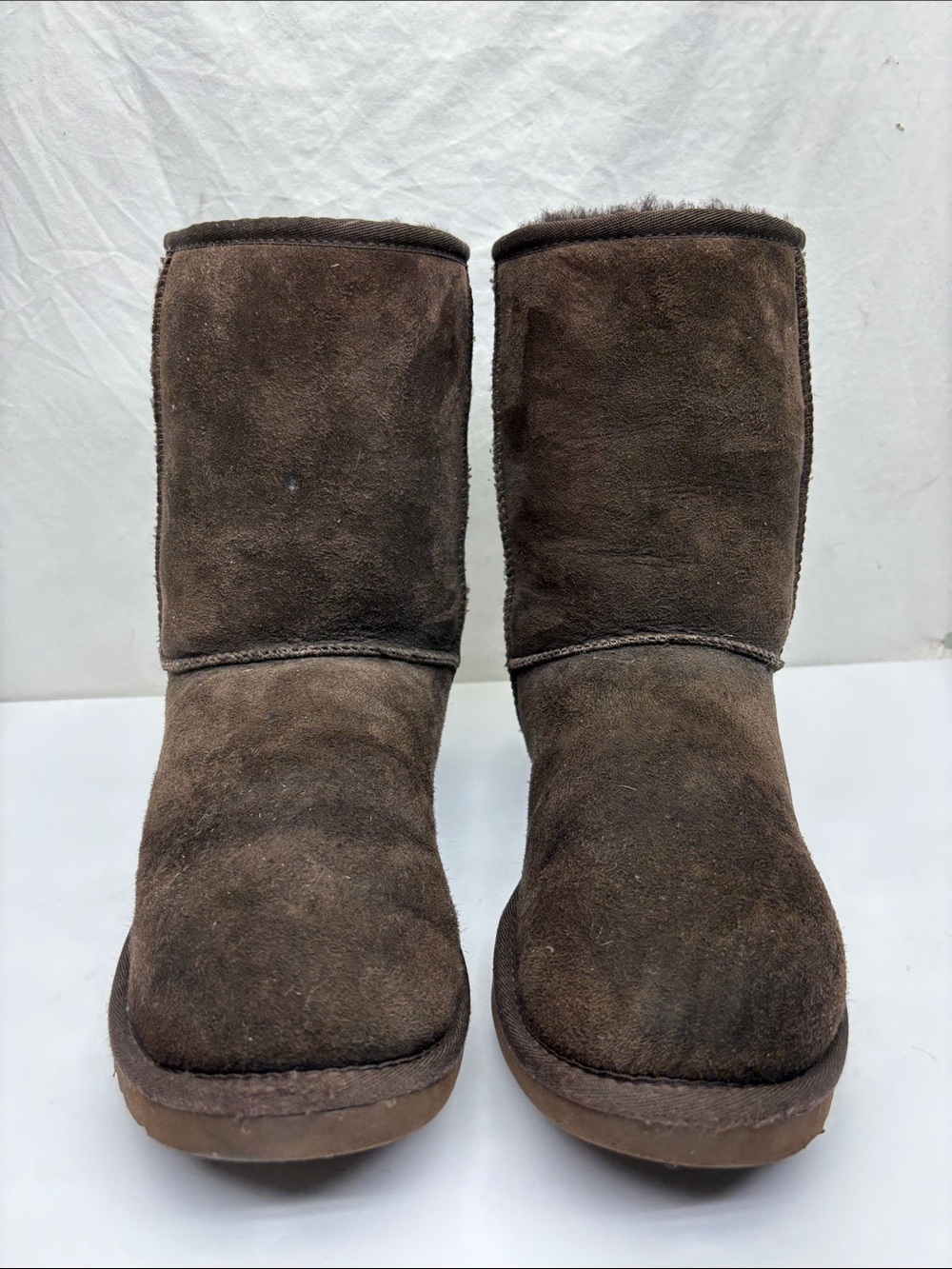 UGG Classic Short Boots, size 9, box 77